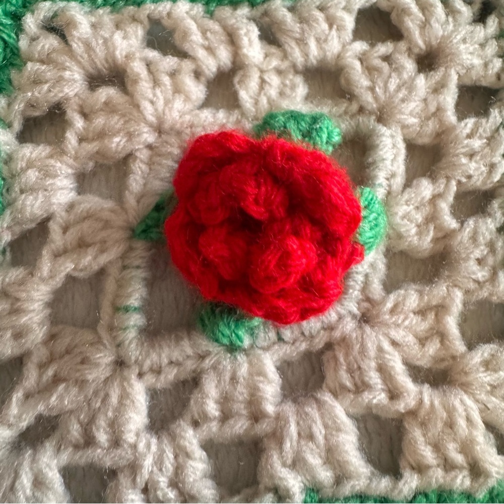 Vintage King Size Cottagecore Boho Square 3-D Roses Crocheted Blanket 96” x 96” - Picture 7 of 12